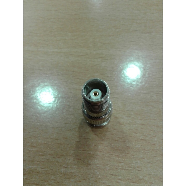 MT-2157 - ADAPTADOR BNC MACHO / TNC HEMBRA