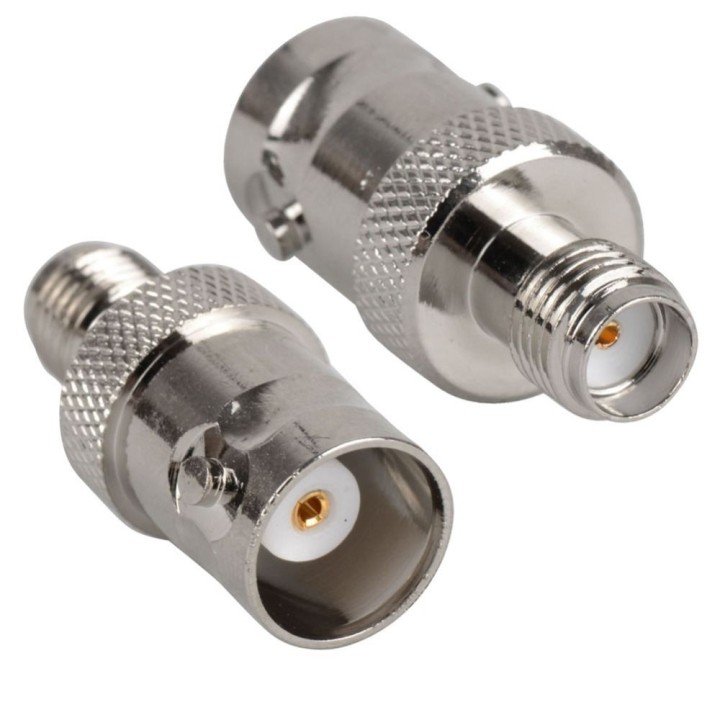 MT-8413 - ADAPTADOR SMA HEMBRA / BNC HEMBRA.
