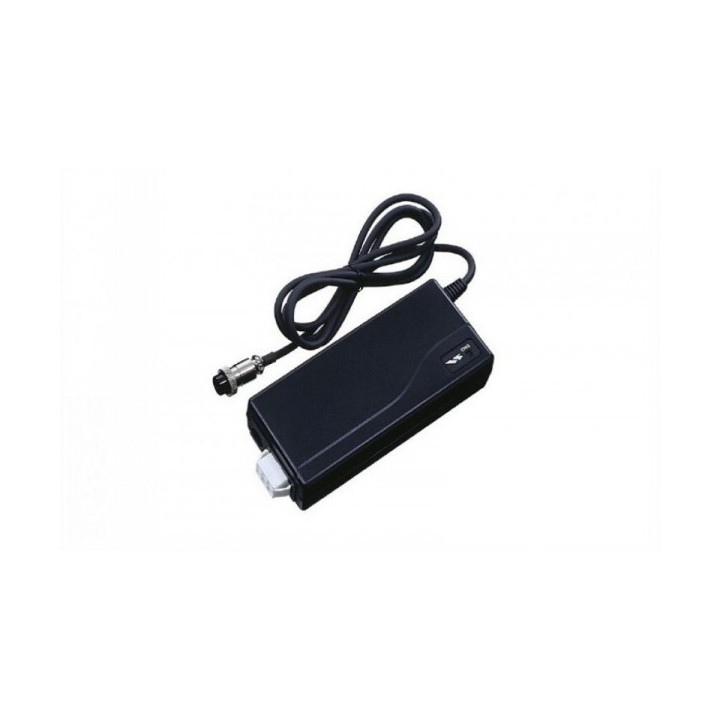 Base de carga Yaesu CD-24