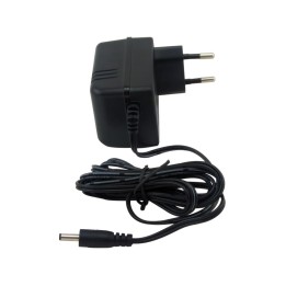 MCI-120 - CARGADOR CON REGULACIÓN DE TENSIÓN AUTOMÁTICA DE 1.5 A 12 V.