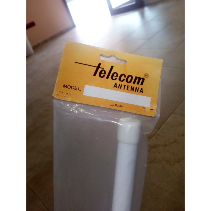 TC9401 - ANTENA PARA GSM TIPO CUBIERTA TMA FIBRA DE VIDRIO CON RÓTULA