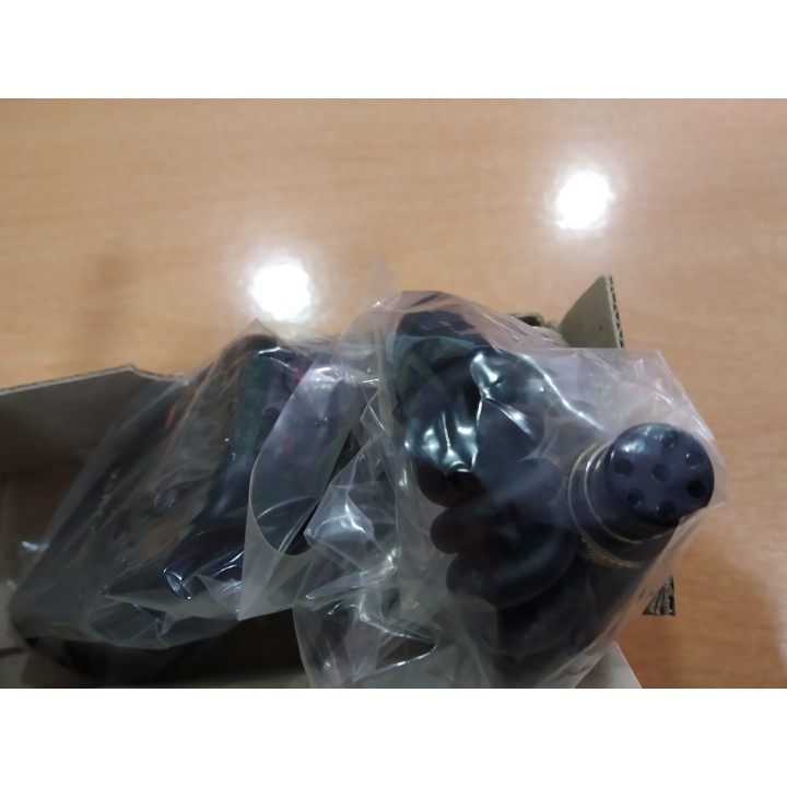 MC-44 - MICRÓFONO PARA KENWOOD, CONECTOR REDONDO 8 PIN.