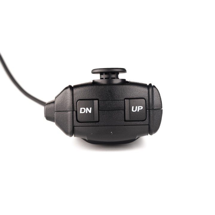 DYNASCAN M-79U EMISORA MÓVIL PROFESIONAL DE UHF