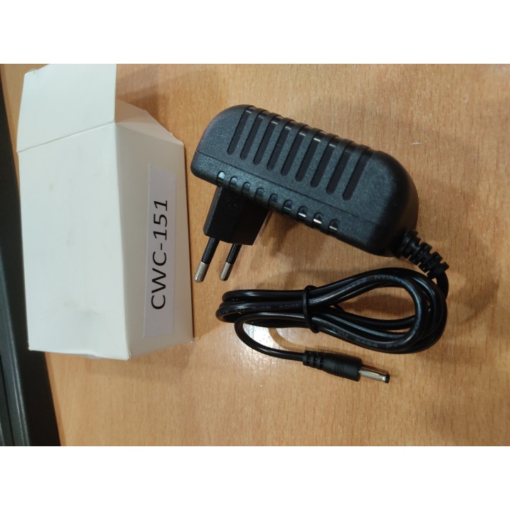 CWC-151 - Cargador lento para baterías HORA / STANDARD / ALAN / CYBERCOM, etc. 12 V., 100 mAh.