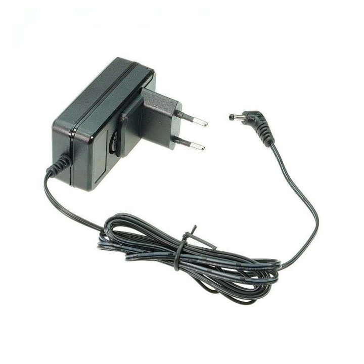 YAESU SAD-26C ALIMENTADOR PARA BASE SBH-22 (YAESU FT/65/FT-25/FT-4X/FT-4V)