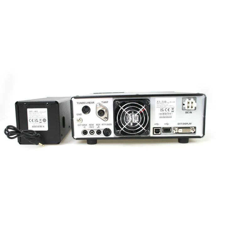 Emisora Transceptor HF Yaesu FT-710 + 50 / 70 MHZ