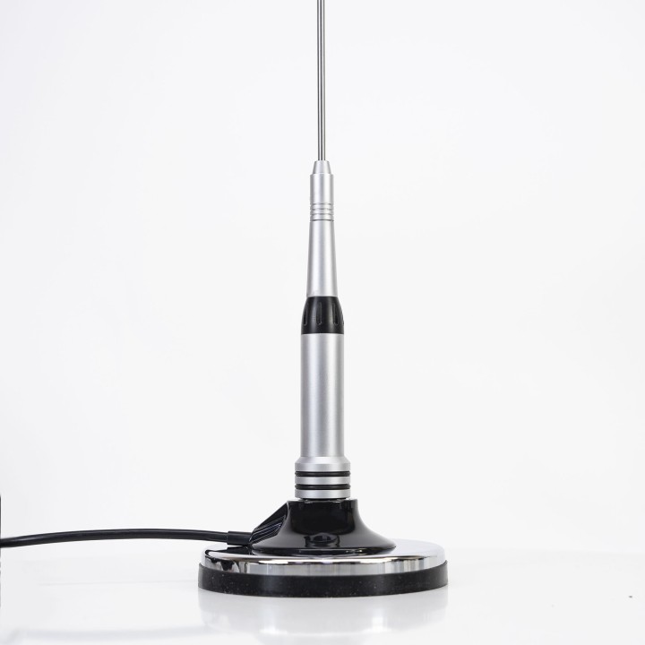 PNI UF400 ANTENA MÓVIL DE UHF CON BASE MAGNÉTICA
