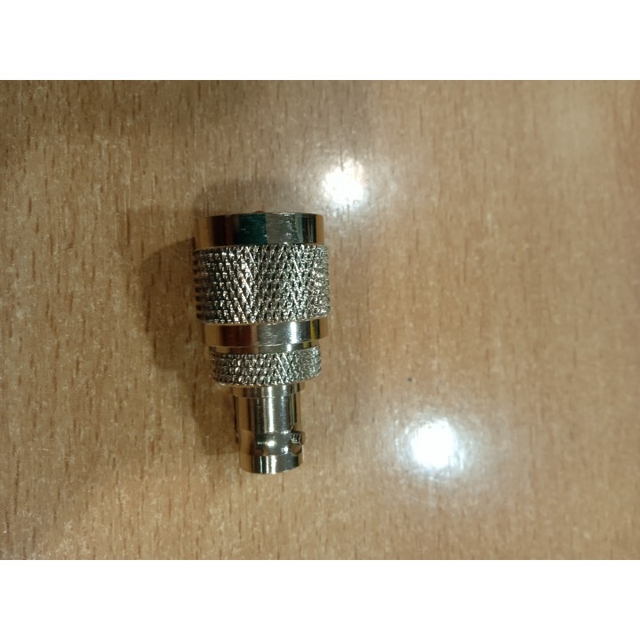 MT-2147 - Adaptador PL macho / BNC hembra.