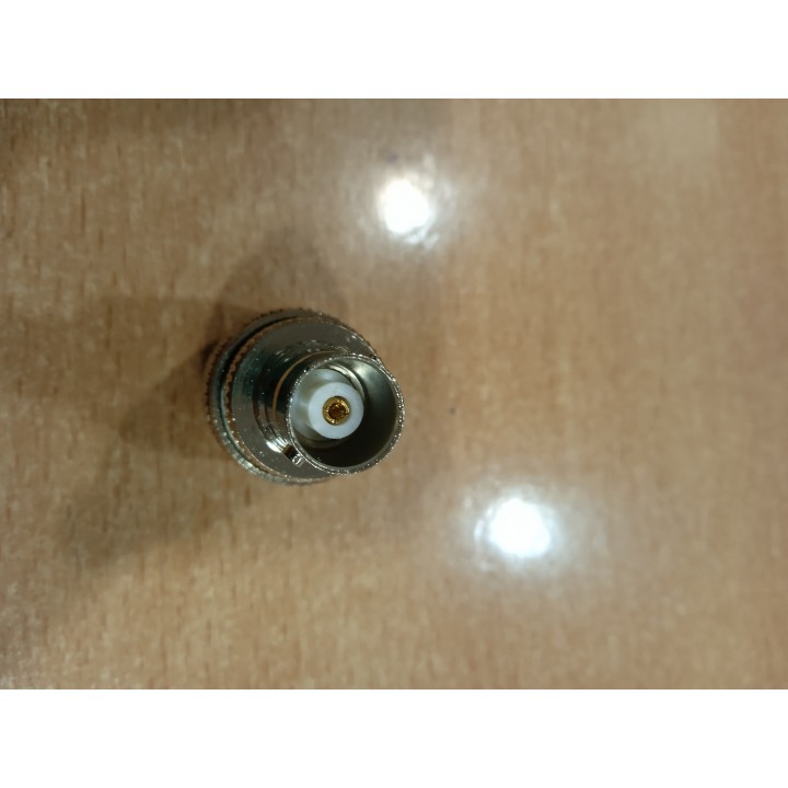 MT-2147 - Adaptador PL macho / BNC hembra.