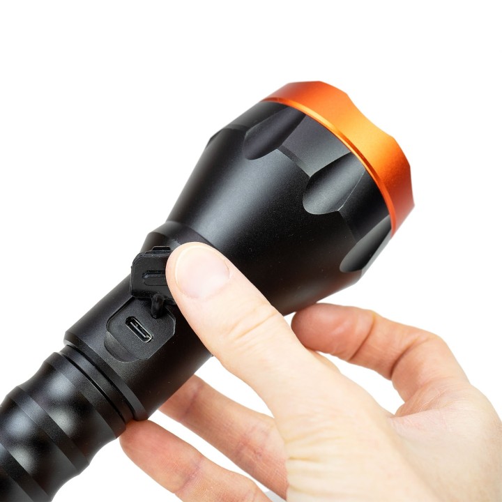 PNI ADVENTURE F550 LINTERNA LED 10W