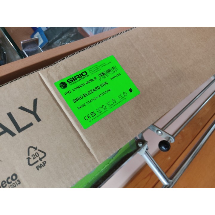 Antena de base CB 27 Mhz SIRIO BLIZZARD 2700 Evolución 827  5/8 8 Rad