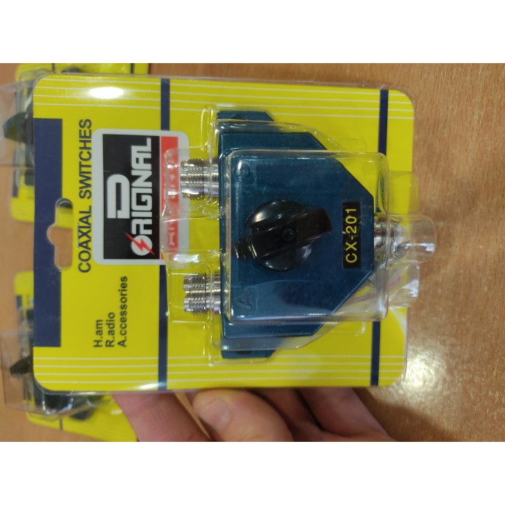 CX-201 Conmutador de antena 2 posiciones. CONECTOR PL.