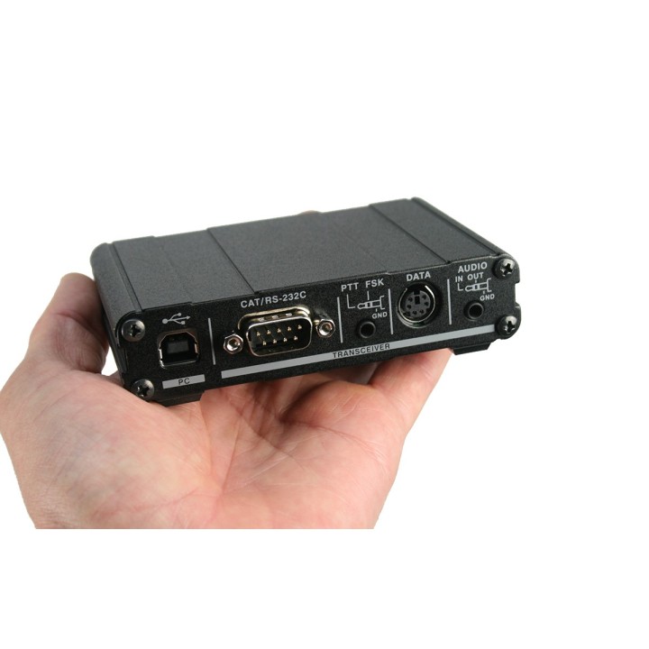 YAESU SCU-17 INTERFAZ USB PARA FT-450/818/857/897/891/3000/5000/FT-DX10/FT-710,...