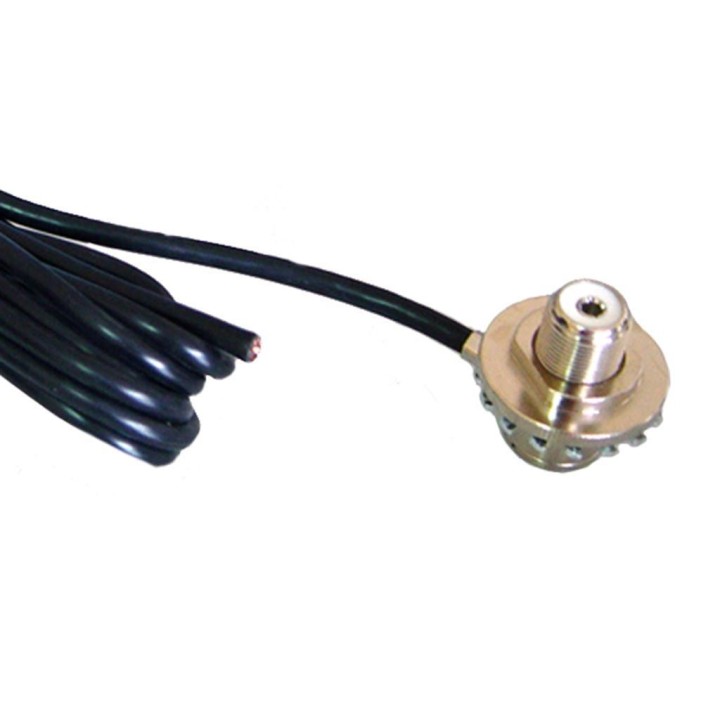 C-4 - Cable RG-58 de 3.5m con base para instalación en chasis de vehículo o soporte.