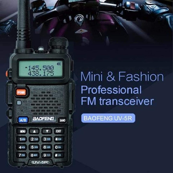 Baofeng UV-5R Walkie talkie Transceptor portátil bibanda 144 / 430 MHz.