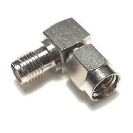 ADAPTADOR CODO SMA MACHO A SMA HEMBRA