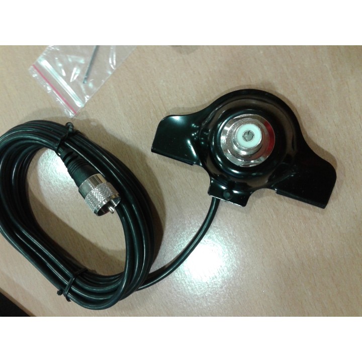 DJ-GRM-E - SOPORTE MALETERO, TIPO SEMICÍRCULO CON CABLE Y CONECTOR PL.