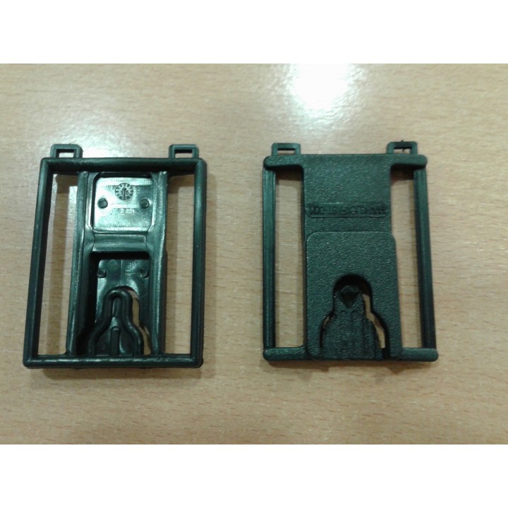 DOCK07 - PINZA CLICK FAST PLÁSTICO 6 CM.