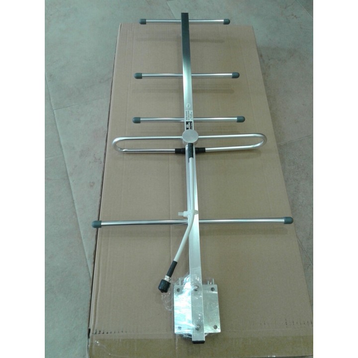 DX-AUC-5-B - ANTENA YAGI 5 ELEMENTOS 430-450 MHZ., CONECTOR N.