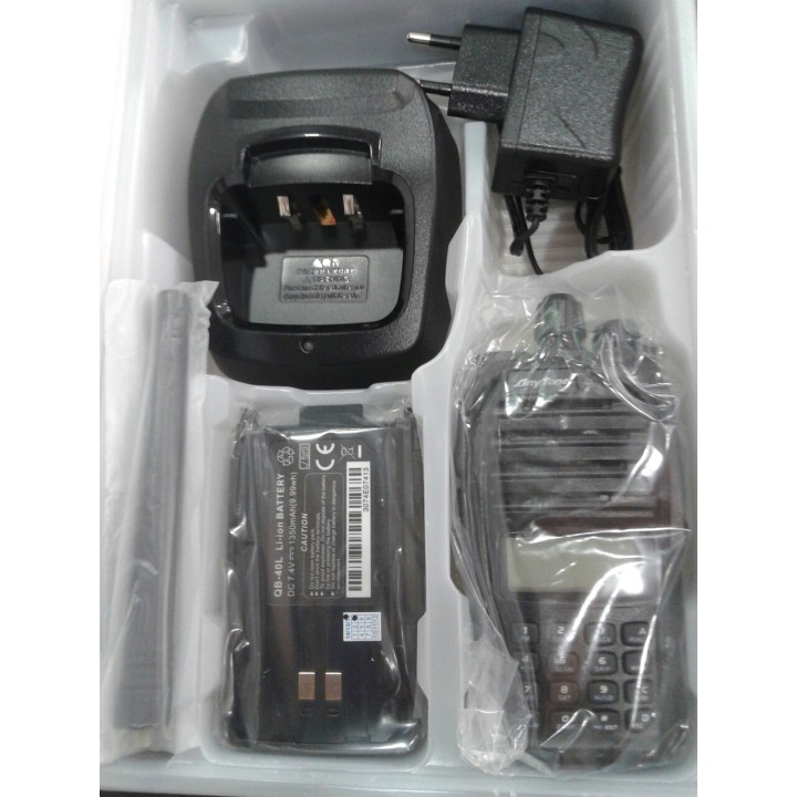 AT-3208-UV II - TRANSCEPTOR PORTÁTIL BIBANDA 144 - 430 MHZ.