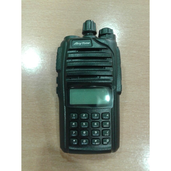 AT-3208-UV II - TRANSCEPTOR PORTÁTIL BIBANDA 144 - 430 MHZ.